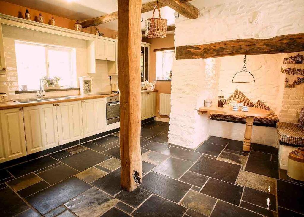 Charming Welsh Cottage Johnston Eksteriør bilde